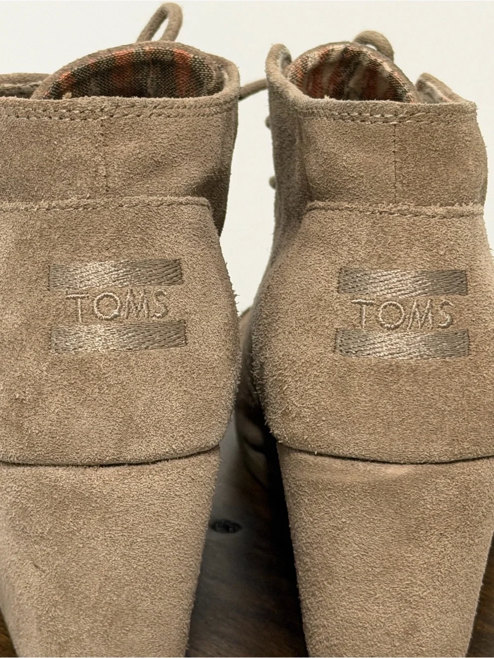 TOMS Desert Wedge Suede Chukkas Booties Khaki Tan 8
